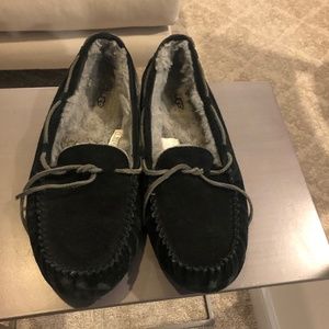UGG OLSEN SLIPPER BLACK, SIZE 10
